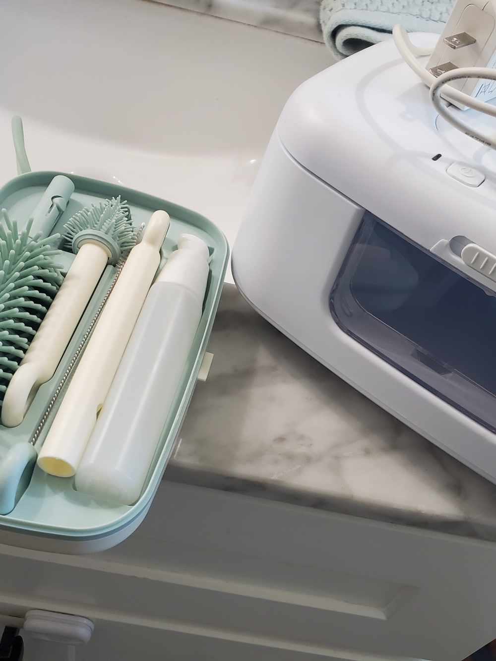 Travel Bottle Brushes And Wipe Warmer